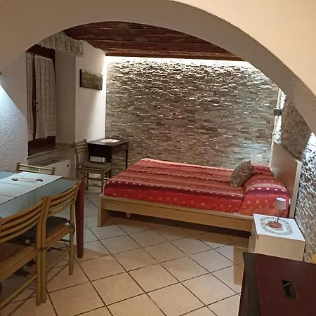 La Maison De *